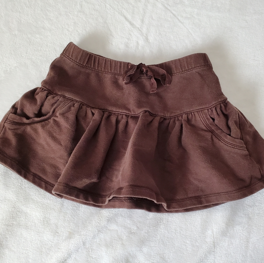 Gap kids 5/25$ chocolate brown skirt with pockets